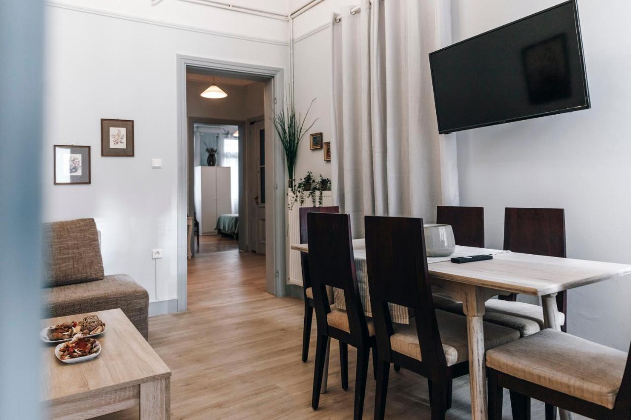 Monastiraki-Psiri, Old Town, 3-Bdr Apt, Sleep 6-10P, Spacious Court Yard Athén Kültér fotó